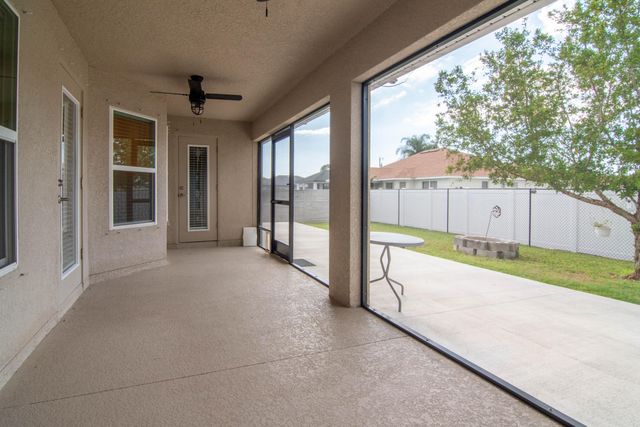 1513 NE 43rd Terrace, Cape Coral, FL 33909
