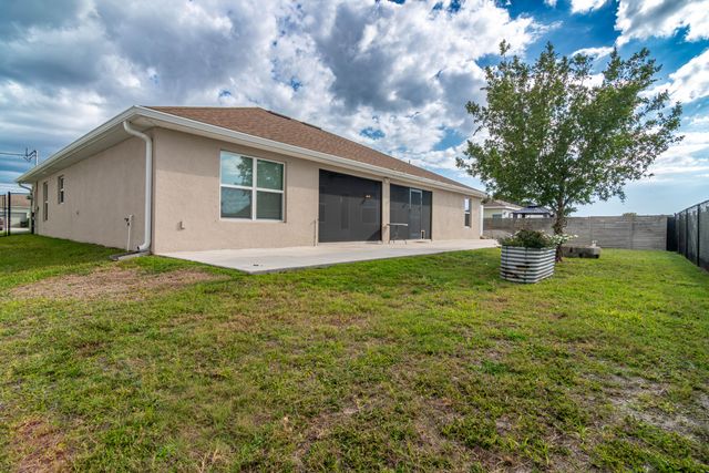 1513 NE 43rd Terrace, Cape Coral, FL 33909