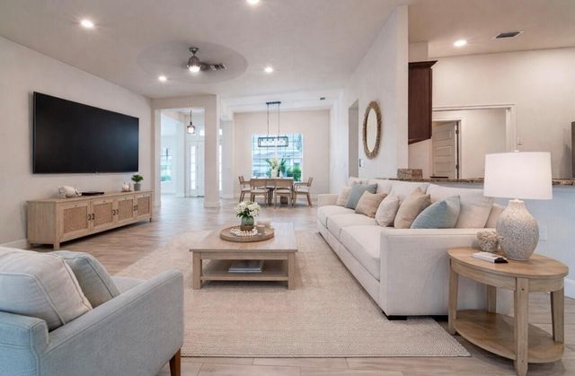 1513 NE 43rd Terrace, Cape Coral, FL 33909