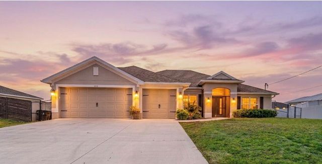 1513 NE 43rd Terrace, Cape Coral, FL 33909