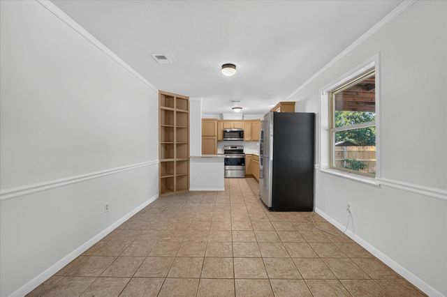 1901 Knoxville Drive, Bedford, TX 76022