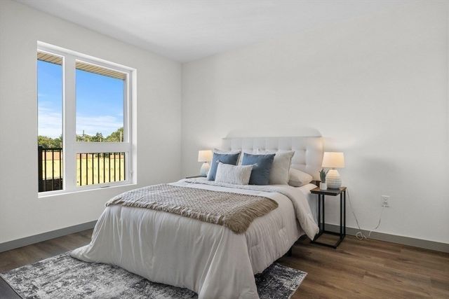 203 Lowell Street 120, Wilmington, MA 01887