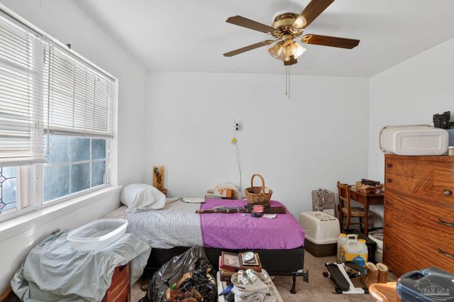 3963 Whitehall Dr, Pace, FL 32571