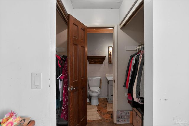 3963 Whitehall Dr, Pace, FL 32571