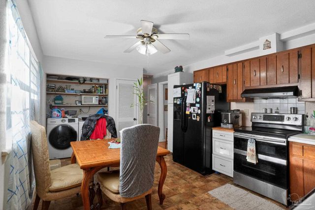 3963 Whitehall Dr, Pace, FL 32571