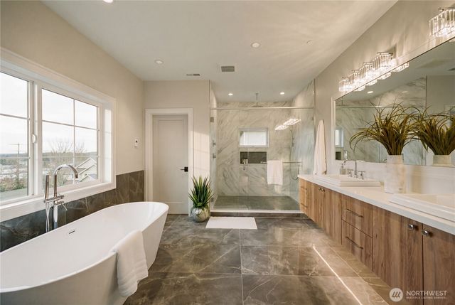 12811 SE 44th Place, Bellevue, WA 98006