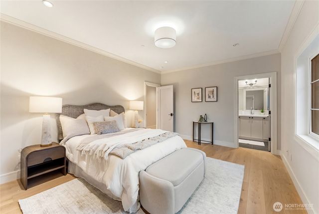 12811 SE 44th Place, Bellevue, WA 98006