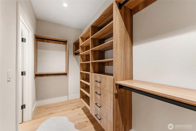 12811 SE 44th Place, Bellevue, WA 98006