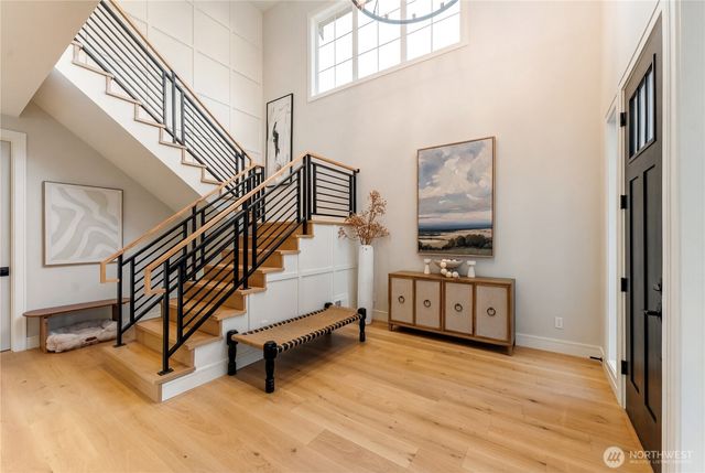 12811 SE 44th Place, Bellevue, WA 98006