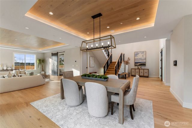 12811 SE 44th Place, Bellevue, WA 98006