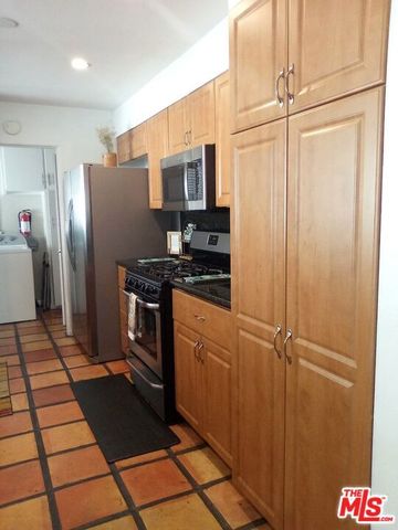 1641 E El Alameda, Palm Springs, CA 92262