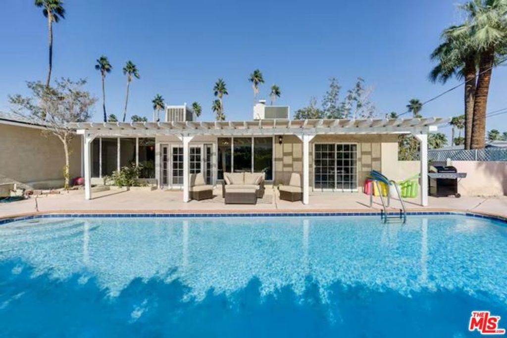 1641 E El Alameda, Palm Springs, CA 92262
