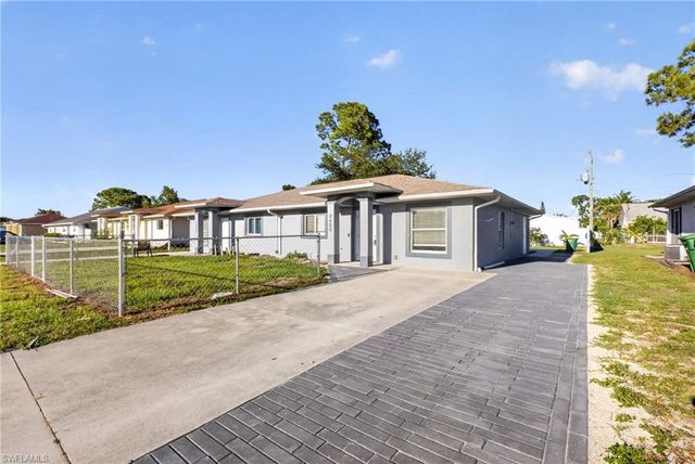 2400 55th TER SW, Naples, FL 34116