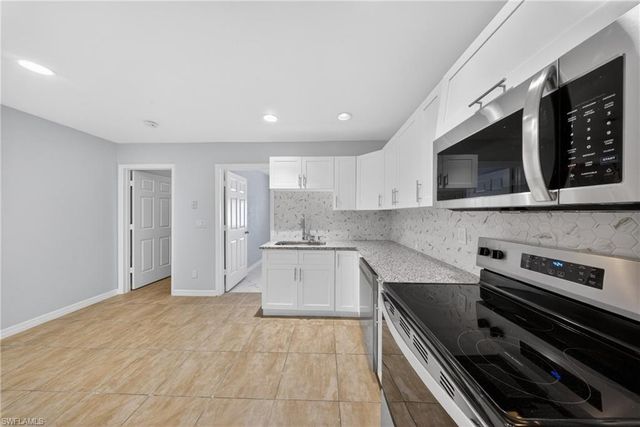 2400 55th TER SW, Naples, FL 34116