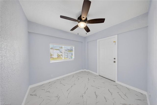 2400 55th TER SW, Naples, FL 34116