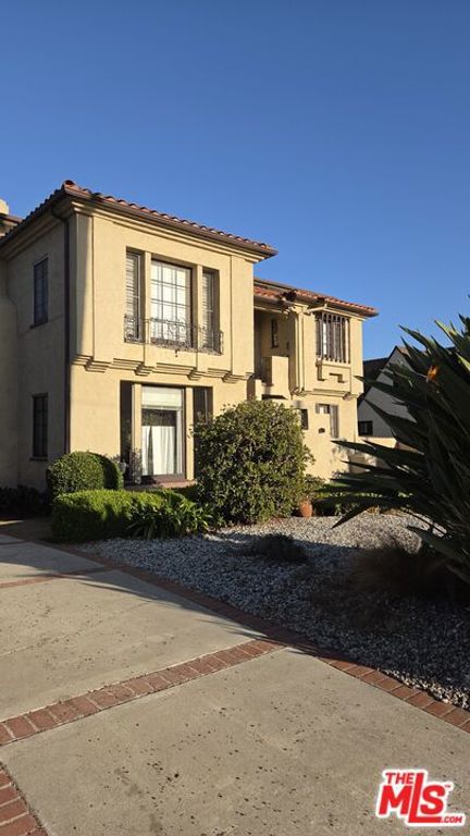 5310 S Rimpau Boulevard, Los Angeles, CA 90043 — photo 2