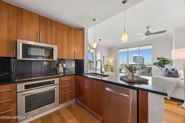 1431 RIVERPLACE Boulevard 1501, Jacksonville, FL 32207