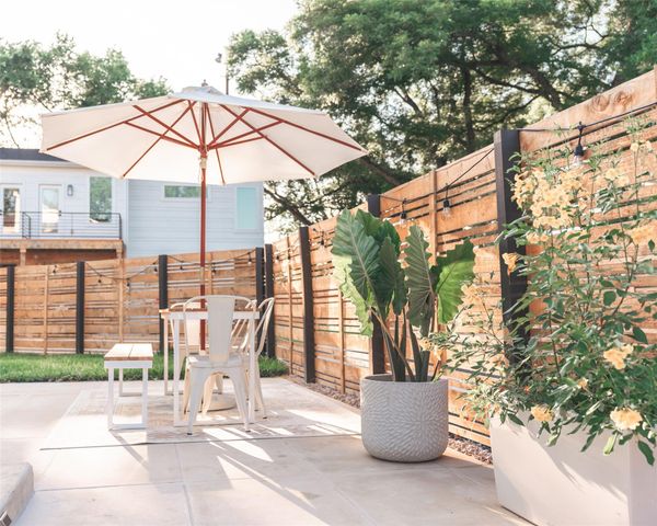 1106 Walton LN B, Austin, TX 78721