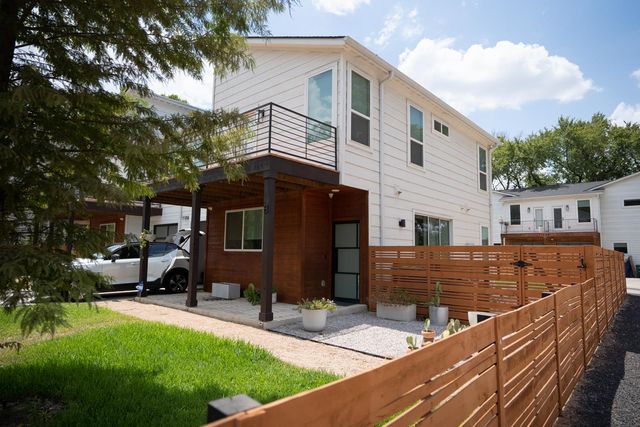 1106 Walton LN B, Austin, TX 78721