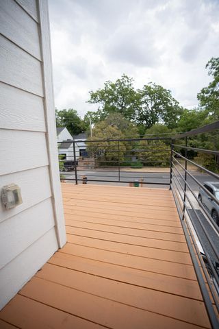 1106 Walton LN B, Austin, TX 78721