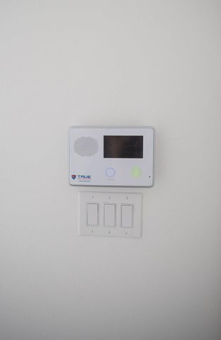 1106 Walton LN B, Austin, TX 78721