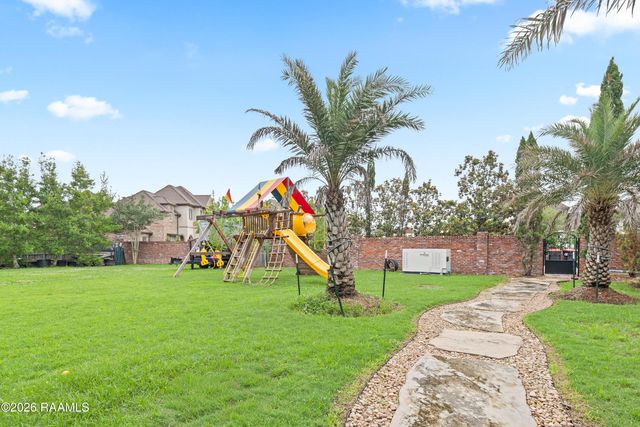 114 English Gardens Parkway, Lafayette, LA 70503