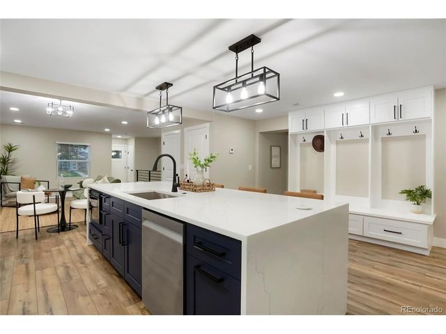 3046 Saint Paul St, Denver, CO 80205