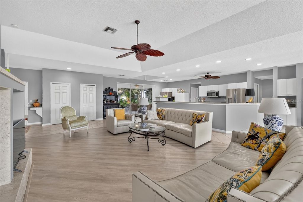 Image 14 of property listing at 5409 ESSEX COURT, Leesburg, FL 34748