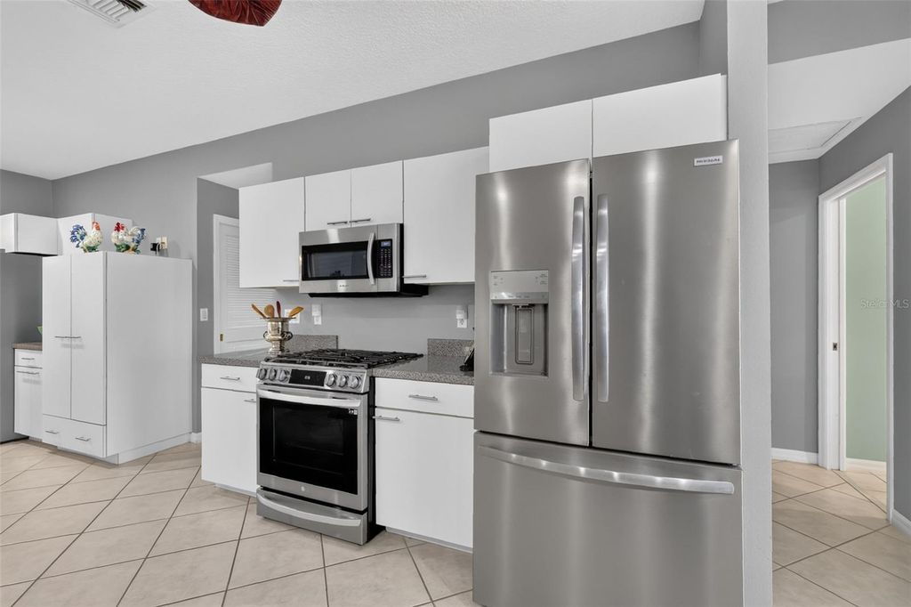 Image 20 of property listing at 5409 ESSEX COURT, Leesburg, FL 34748