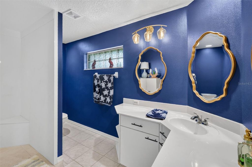 Image 25 of property listing at 5409 ESSEX COURT, Leesburg, FL 34748