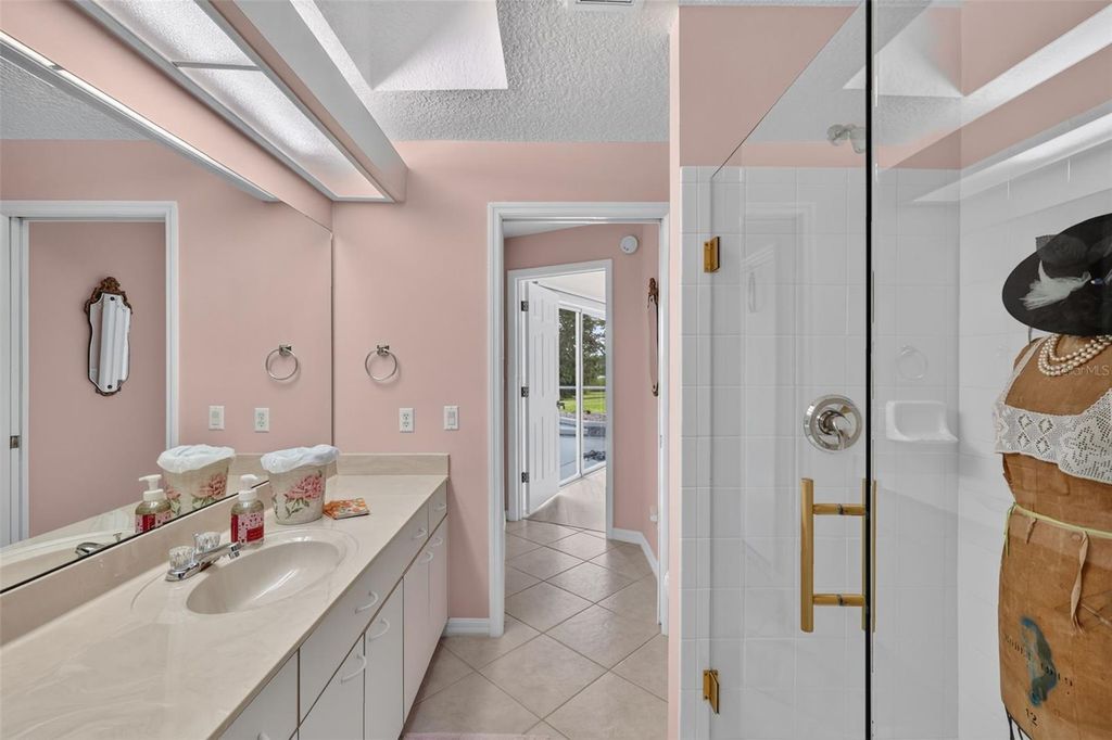 Image 35 of property listing at 5409 ESSEX COURT, Leesburg, FL 34748