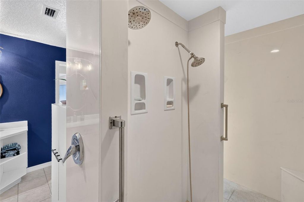 Image 39 of property listing at 5409 ESSEX COURT, Leesburg, FL 34748