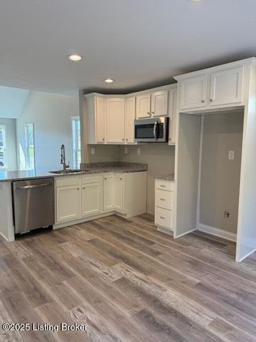 11409 Tierney Ave, Louisville, KY 40272