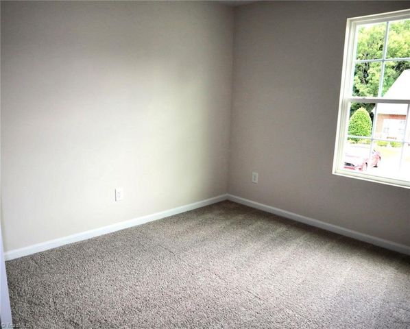 1126 Brooksridge Way, Whitsett, NC 27377