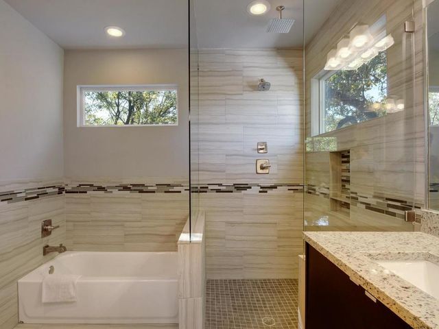5308 Downs DR 2, Austin, TX 78721