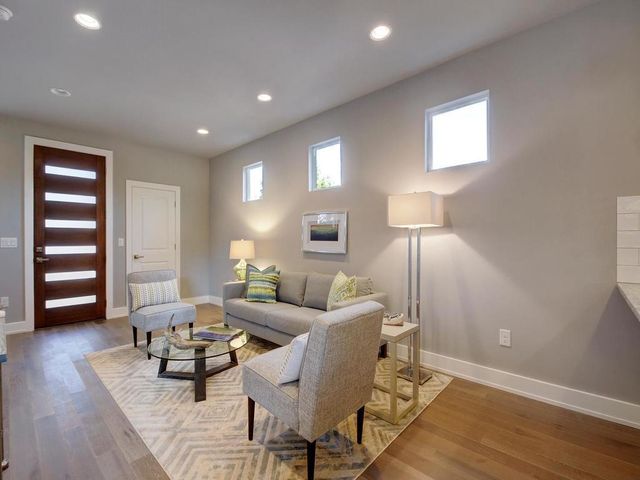 5308 Downs DR 2, Austin, TX 78721