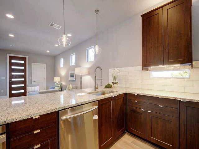 5308 Downs DR 2, Austin, TX 78721