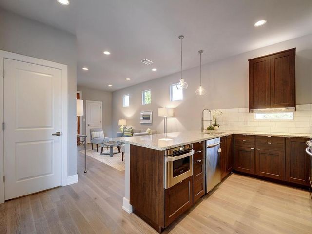 5308 Downs DR 2, Austin, TX 78721