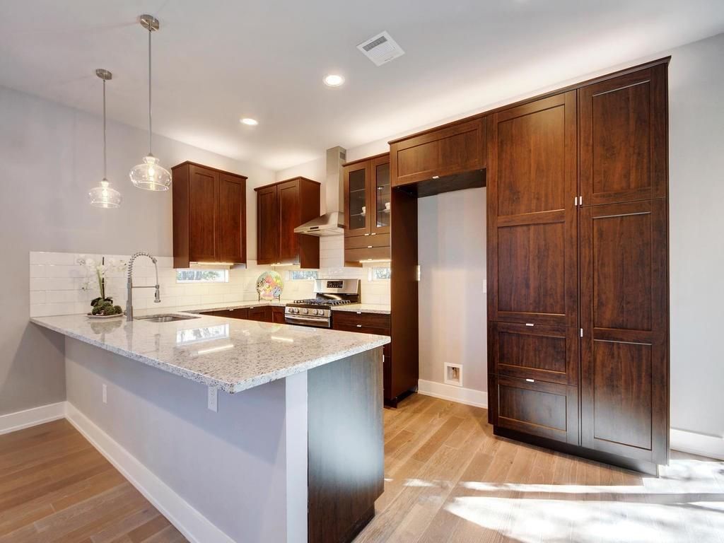 5308 Downs DR 2, Austin, TX 78721