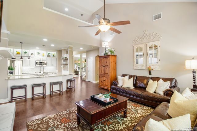 6019 Hart Fld, San Antonio, TX 78249
