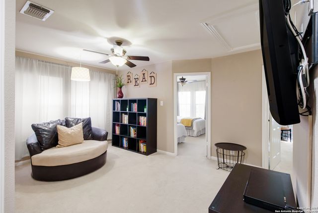 6019 Hart Fld, San Antonio, TX 78249