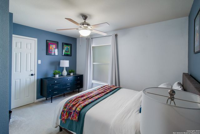6019 Hart Fld, San Antonio, TX 78249