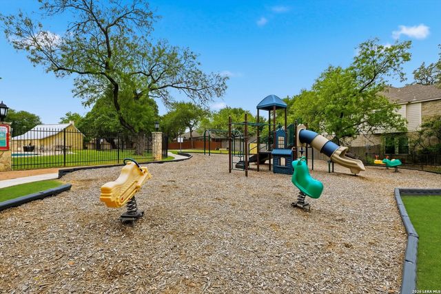 6019 Hart Fld, San Antonio, TX 78249