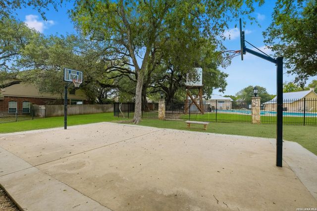 6019 Hart Fld, San Antonio, TX 78249