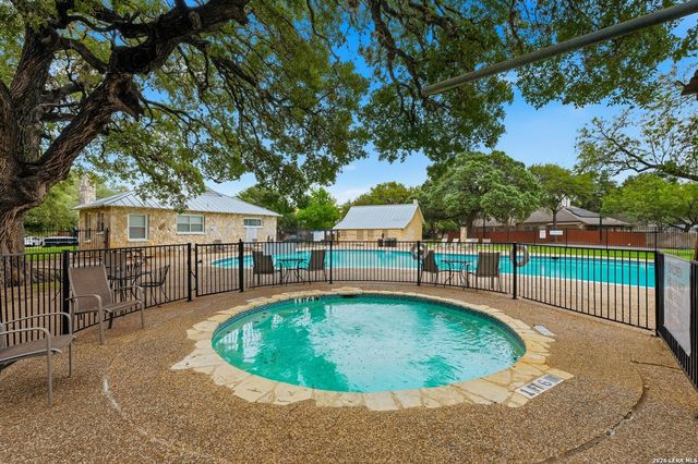 6019 Hart Fld, San Antonio, TX 78249
