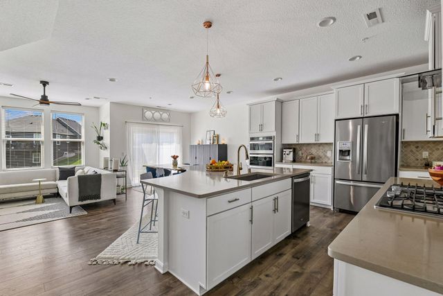 5981 Walnut Grove Lane N, Plymouth, MN 55446
