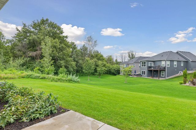 5981 Walnut Grove Lane N, Plymouth, MN 55446