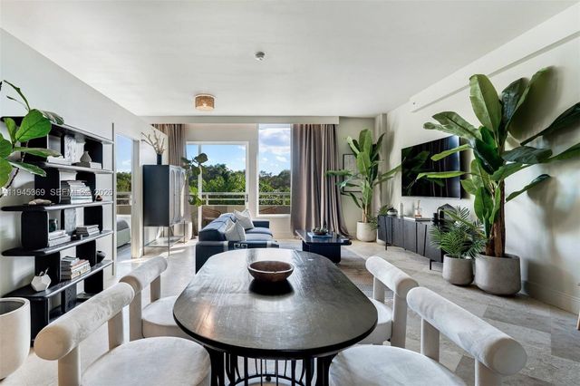 3250 Grand Avenue 306, Miami, FL 33133