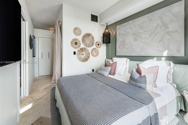 3250 Grand Avenue 306, Miami, FL 33133