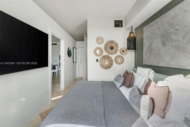 3250 Grand Avenue 306, Miami, FL 33133